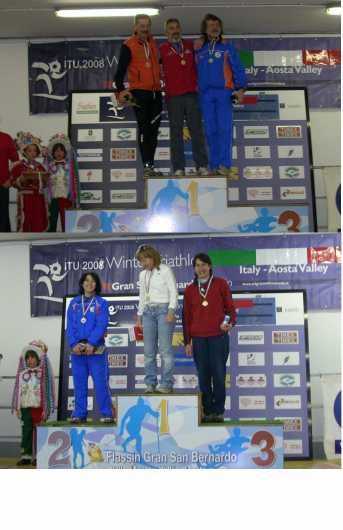 Le bellissime tute Road sul podio Tricolore a Flassin