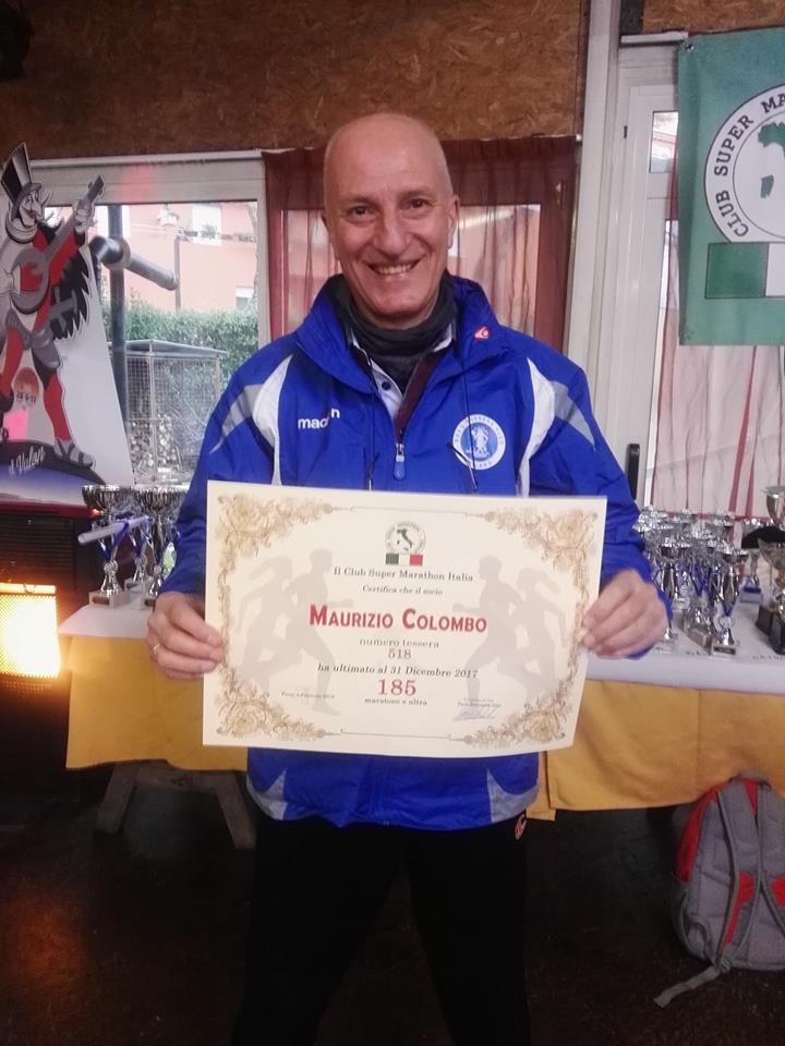 Maurizio Colombo premiato per aver corso 185 Maratone..complimenti!!!