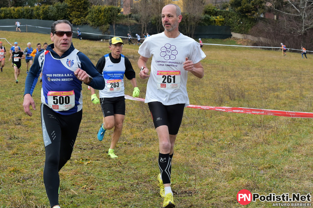 La sintesi perfetta del cross di Briosco: GiMa in prima fila, Marco subito dietro e GP sullo sfondo, di nero vestito