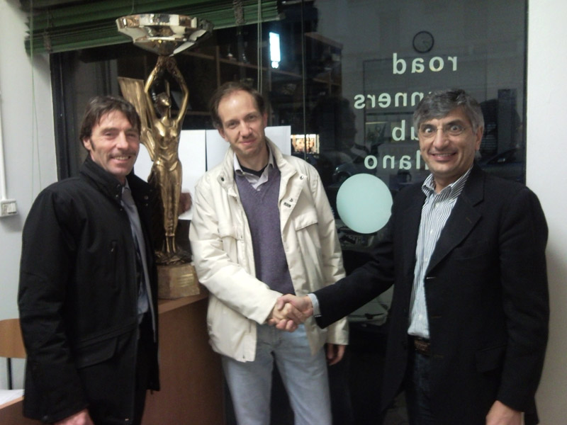 I vincitori della 1^ edizione e il prestigioso trofeo in palio