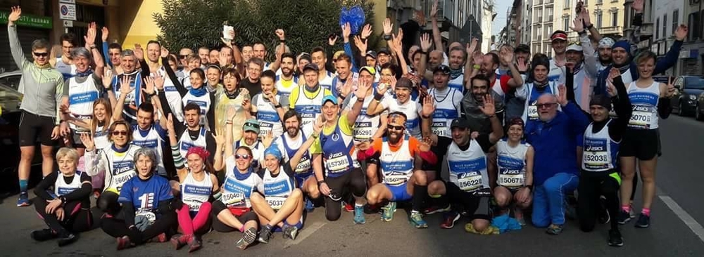 Il gruppone Road prima della partenza della Stramilano 2018