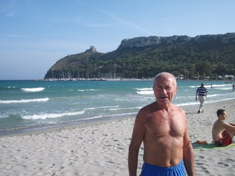Aldo CAMBIAGHI durante il riscaldamento prima dei 200 metri ai CDS!