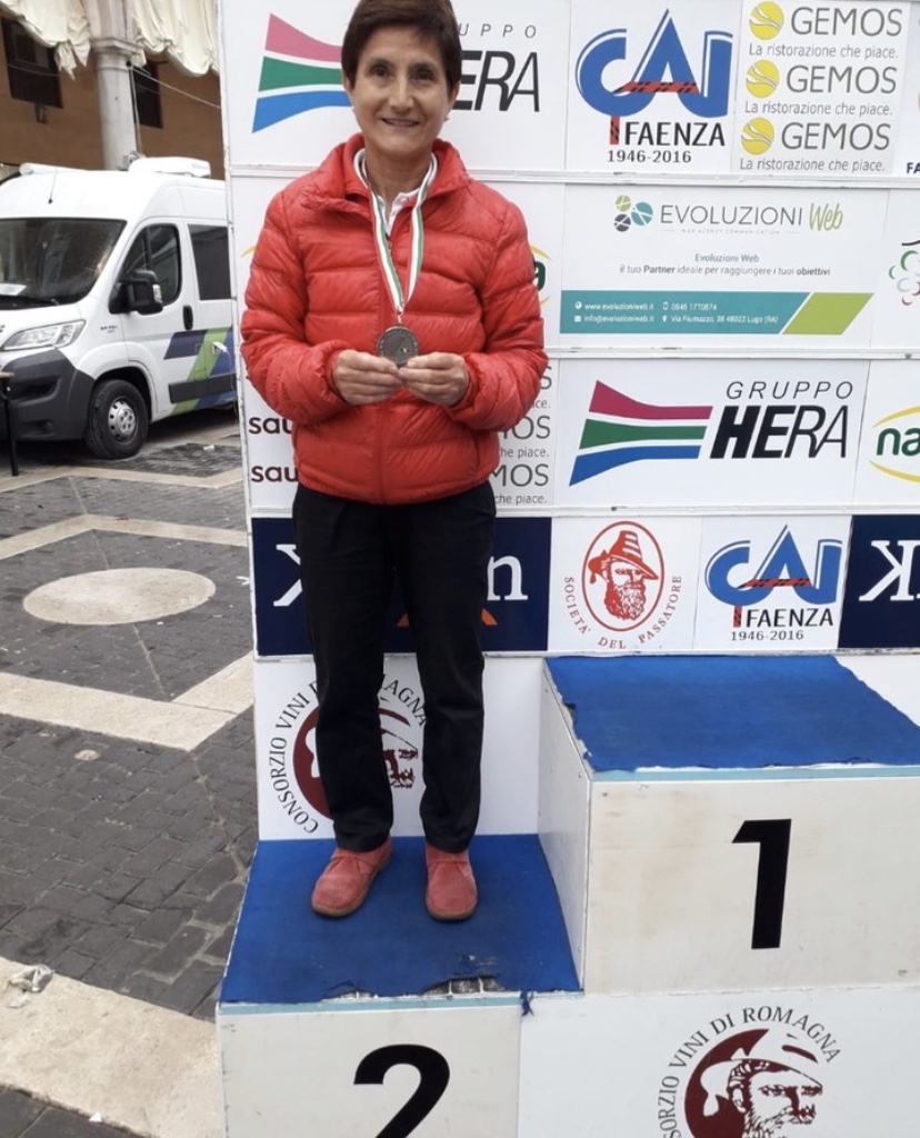 La nostra Lorella sul podio del Campionato Italiano di 100km!!!