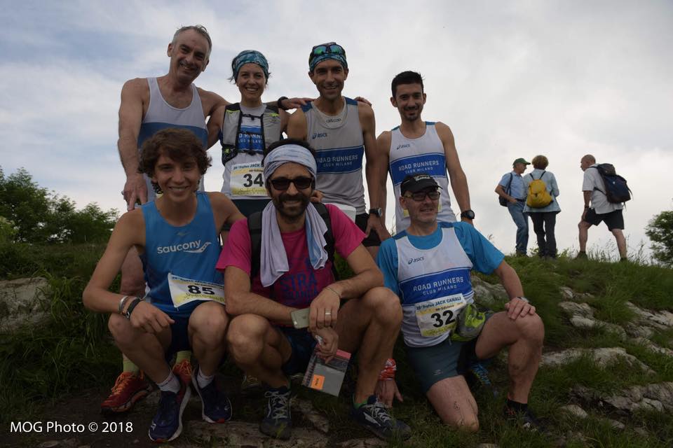 Foto all'arrivo del Campionato di Vertical dello 2018 con il Campione del Mondo di Corsa in Montagna di Lunga distanza Francesco Puppi