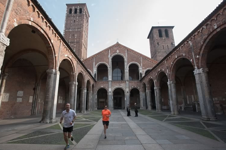 Correte da soli, mantenete la distanza e... scegliete percorsi diversi dal solito Correte da soli, mantenete la distanza e... scegliete percorsi diversi dal solito