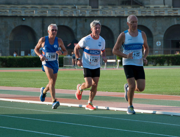 Tre Road e tre divise