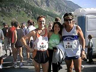 Luca (a sinistra) con la moglie Antonella e il fratello Attilio alla Engadiner Sommerlauf 2001 Luca (a sinistra) con la moglie Antonella e il fratello Attilio alla Engadiner Sommerlauf 2001