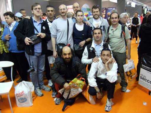 All'expo: si riconoscono Paolo De Zordo, Claudio Ferrari e Franz Rossi (oltre ad un gruppo di DRS)