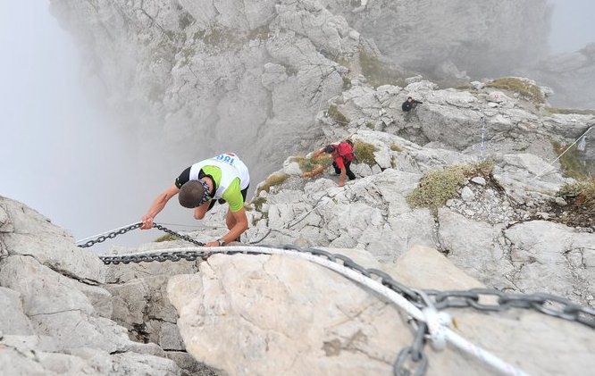 Discesa dalla Grignetta - foto tratta dal sito web www.sportdimontagna.com Discesa dalla Grignetta - foto tratta dal sito web www.sportdimontagna.com