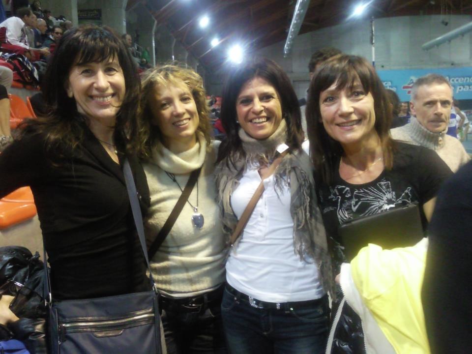 La curva delle nostre FAN! :-))))))