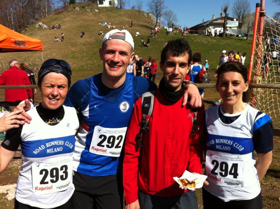 Sofia, Stefano, Marco e Sandra all'arrivo del trofeo Adelfio presso i Piani D'Erna Sofia, Stefano, Marco e Sandra all'arrivo del trofeo Adelfio presso i Piani D'Erna