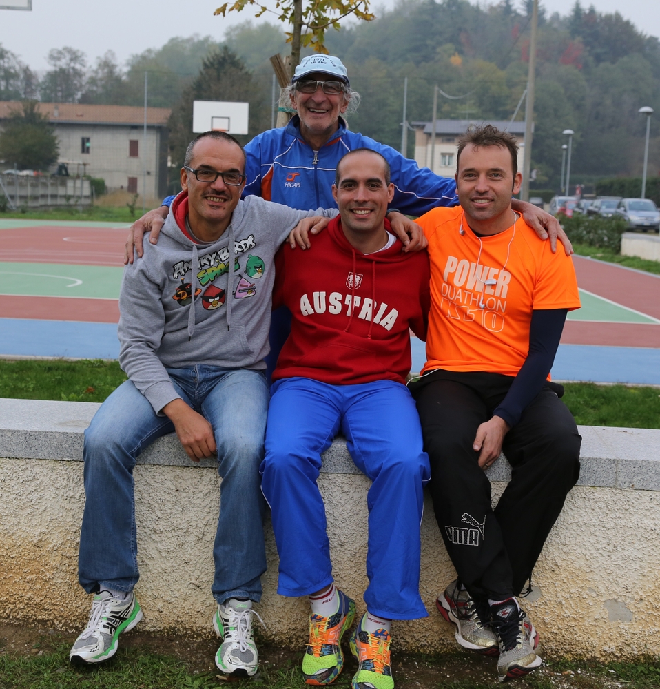 l podio maschile dei Campionati sociali di Ciclismo: da sx Mario Nevola 3° -  Marc Zarazaga 1° Marco Agujari 2°...dietro l'organizzatore (5°)