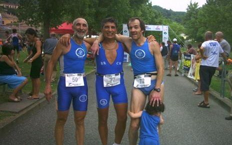 ..una delle prime squadre DuaRoad ... ALEMANNI - BRILLO - GHIDOTTI ....quando antonio aveva i capelli scuri, il grigio gia grigi e richy aveva il ciuffetto ..una delle prime squadre DuaRoad ... ALEMANNI - BRILLO - GHIDOTTI ....quando antonio aveva i capelli scuri, il grigio gia grigi e richy aveva il ciuffetto