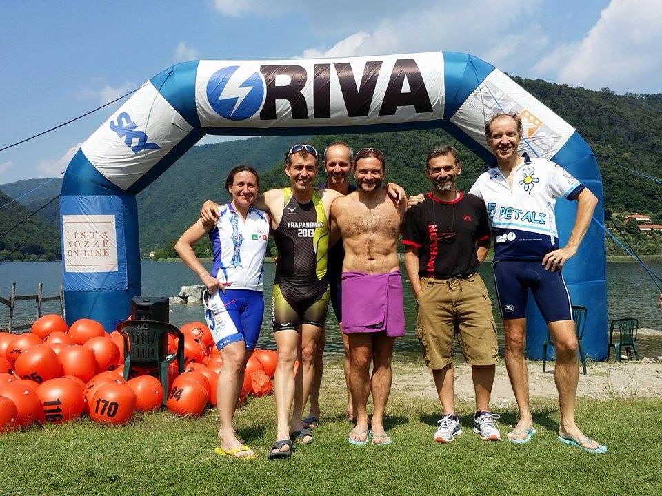 gruppo Road alla traversata del Segrino