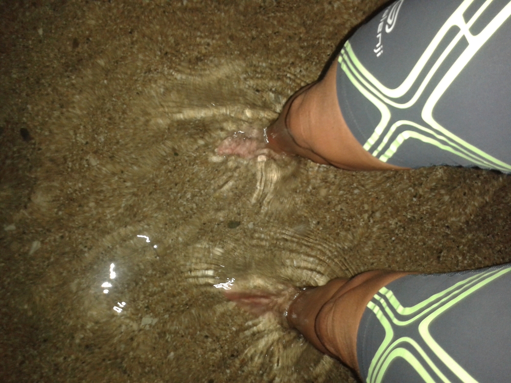 come foto metterei i piedi nel mare della costa azzurra  ;-))