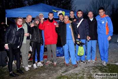 Il brindisi finale. (foto Mandelli) Il brindisi finale. (foto Mandelli)