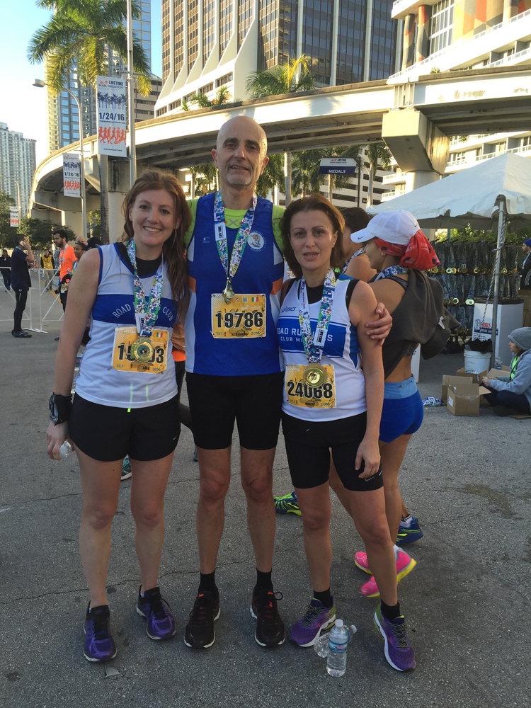 Il gruppo Road alla Miami Half Marathon