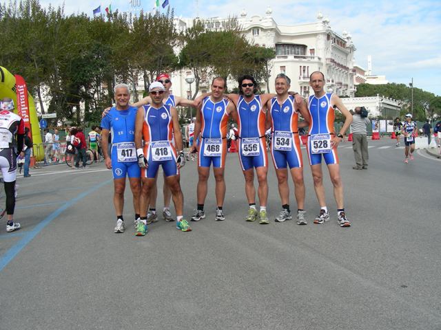 Alcuni dei Tri-Road alla partenza della gara individuale sabato mattina